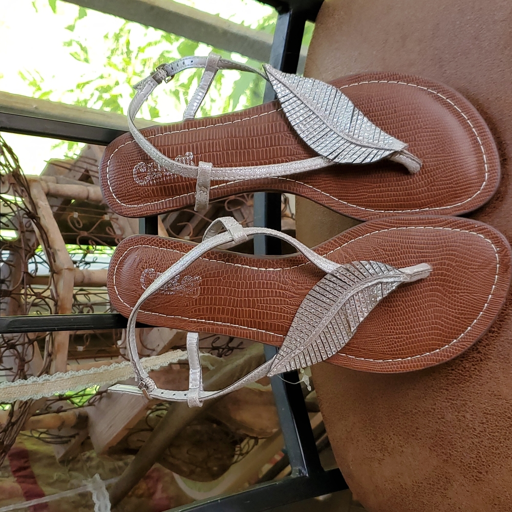 Carlos Brand Rhinestone Leaf Sandals Size 6